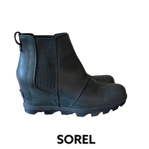 Sorel Joan Of Arctic Wedge II Chelsea Black Leather Booties Platform 8.5 NL3022